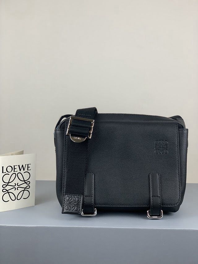 LOEWE包包 羅意威military messenger經典信使包 羅意威斜挎包 11357  tcl1386