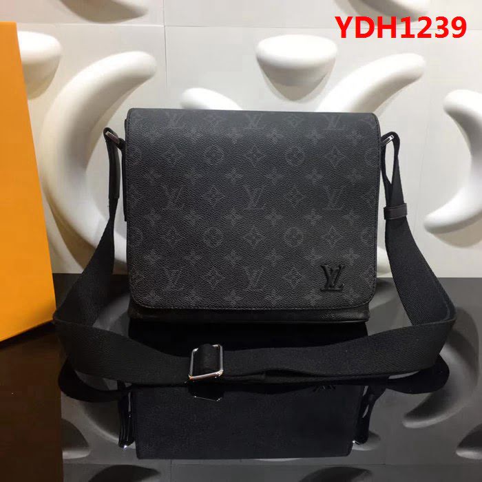 路易威登LV頂級原單 M44000 DISTRICT小號男士斜跨包 路易威登LV Paris徽章 YDH1239