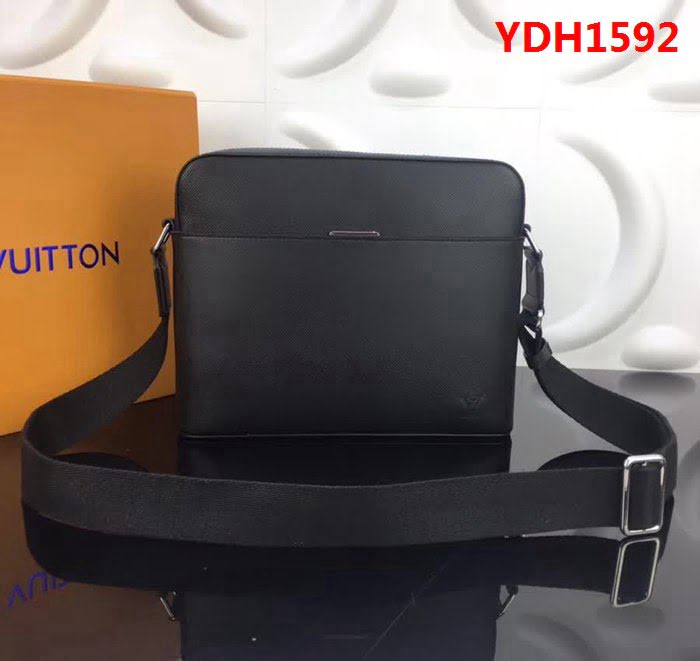路易威登LV 頂級原單M33445 ANTON 小號郵差包 Taiga牛皮 牛皮飾邊 YDH YDH1592