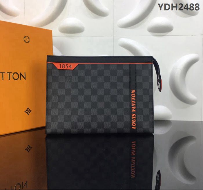 路易威登LV 頂級原單 44449 小巧時髦 Pochette Voyage中號手袋 Damier Graphite格紋塗層帆布手拿包  YDH2488