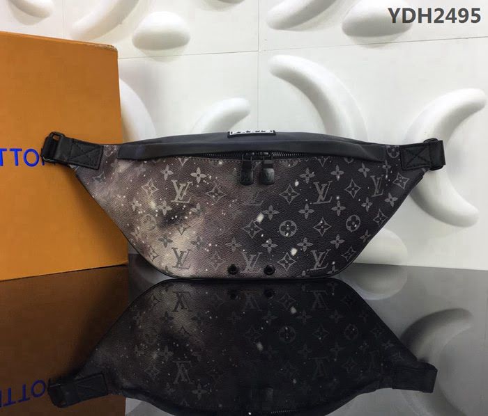 路易威登LV 頂級原單 M44444 經典Monogram花紋 浩瀚太空圖案 實用性Discovery腰包 亦可單肩背挎或斜挎  YDH2495