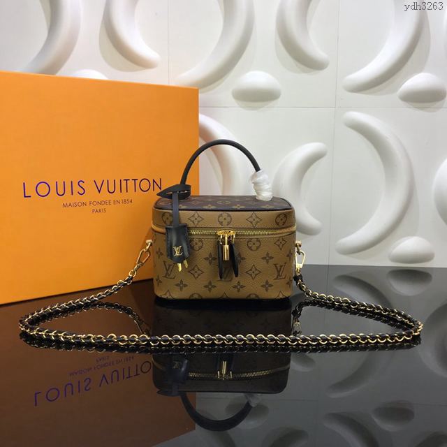 LV包 LV女包 M42264老花 2020春夏走秀款化妝包 盥洗包 鏈子編織皮單肩斜挎包  ydh3263