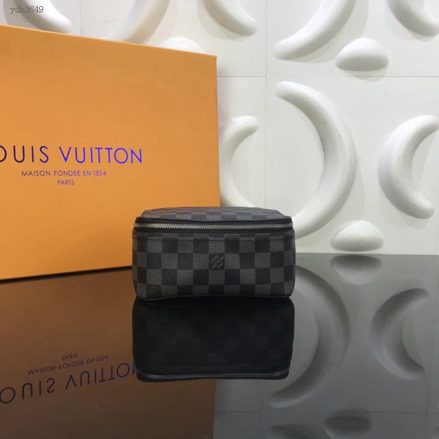 LV包包 LV新款女包 Packing Cube小號手袋 LV黑格收納袋 LV收納盒  ydh3649