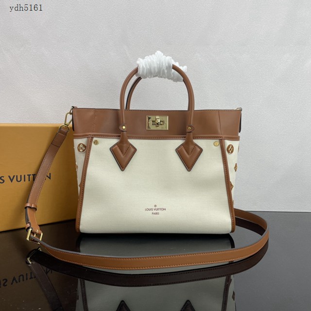 Lv路易威登2023專櫃新款On My Side小號手袋 LV帆布拼皮手提肩背女包 M22191 ydh5161