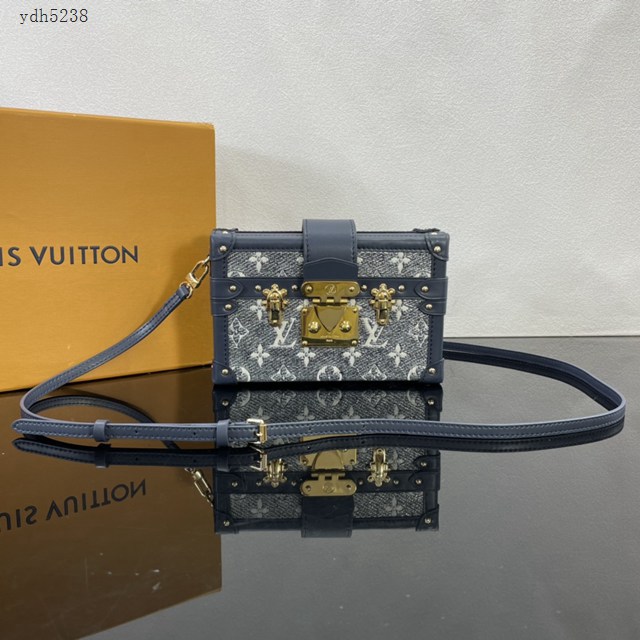 Lv路易威登2023專櫃新款Petit Malle手袋 LV帆布盒子包肩背斜挎包 M22282 ydh5238