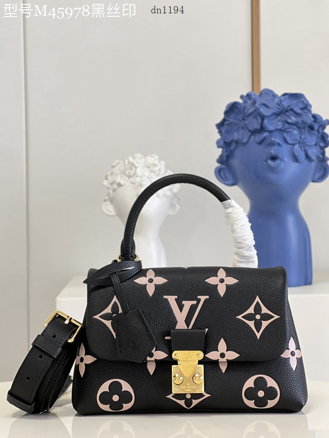 LV專櫃2023新款Madeleine BB手袋 45978黑絲印 路易威登Empreinte壓紋皮革手提肩背女包 dn1194