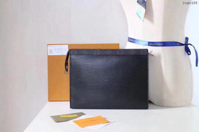 lv手包 67736 全新經典灰黑 Pochette Voyage MM中號旅遊皮 lv男士手拿包  lvqb1255