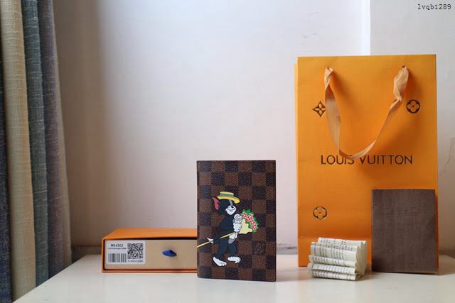 lv護照夾 M64411 櫻花護照夾 lv棋盤格護照套  lvqb1289