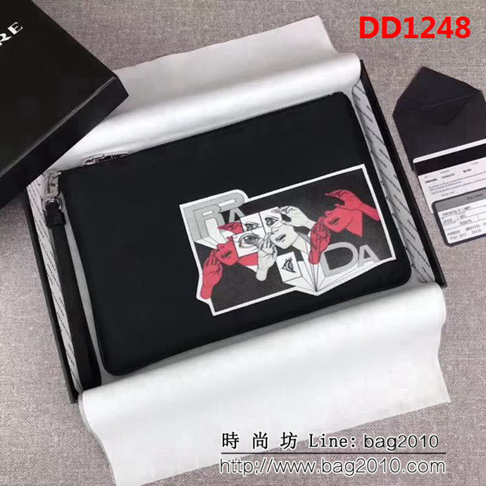 PRADA普拉達 專櫃同步 最新款式 限量版 漫畫印象系列 男士手包 2NH006 DD1248