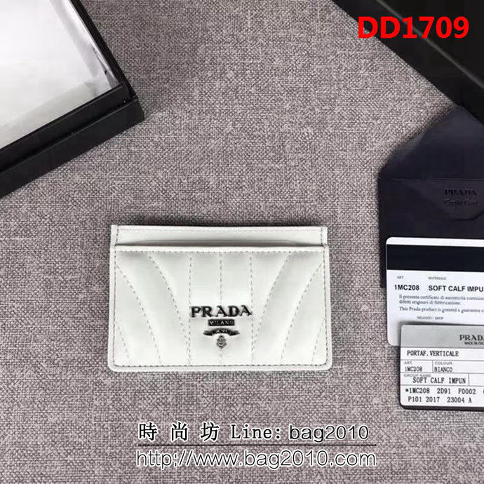 PRADA普拉達 專櫃最新款式 頂級原單納帕牛皮 三層信用卡夾 1MC208 DD1709