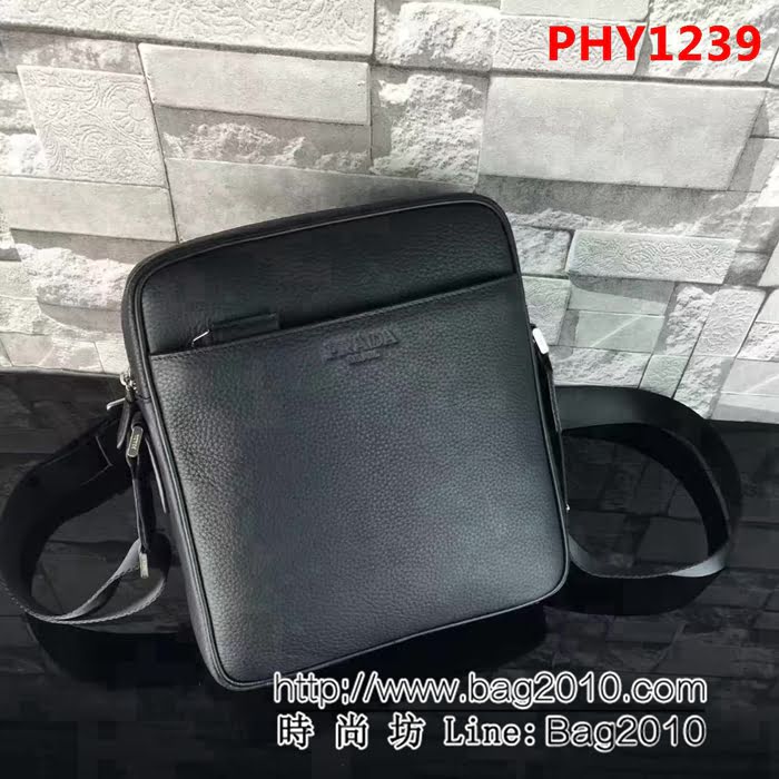 普拉達PRADA原單 0356黑色官網最經典款式男士休閒斜挎包 PHY1239