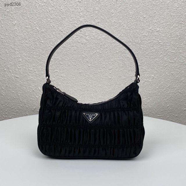 prada女包 普拉達2020專櫃最新款 1NE204 Prada nylon 皺褶Hobo手拎包 Prada復古風腋下包  pyd2306