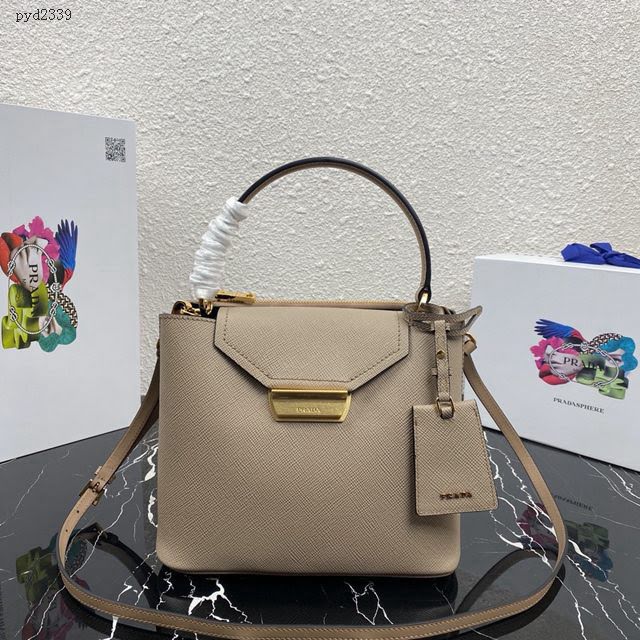 prada女包 普拉達2020專櫃爆款 1BN012 Prada十字紋牛皮肩背女包 Prada手提水桶包  pyd2339