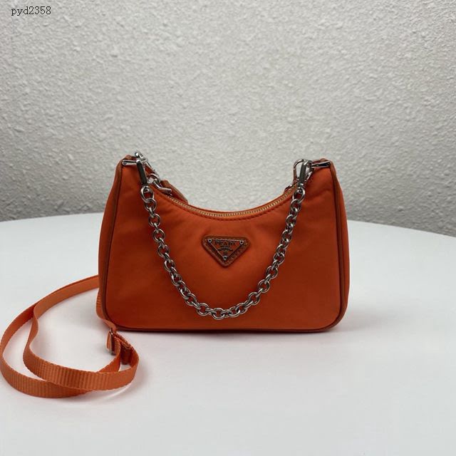 prada女包 普拉達新款mini Hobo橘色手拎包 1TT122 Prada單肩斜挎包 Prada三合一腋下包  pyd2358
