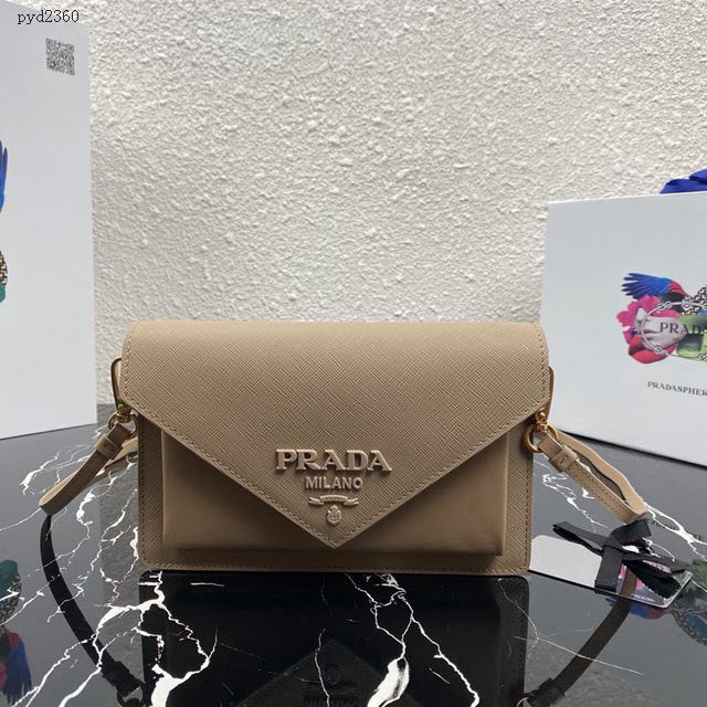 prada女包 普拉達新款女士斜挎包 1BP020 Prada單肩小包 Saffiano皮 Prada翻蓋包  pyd2360