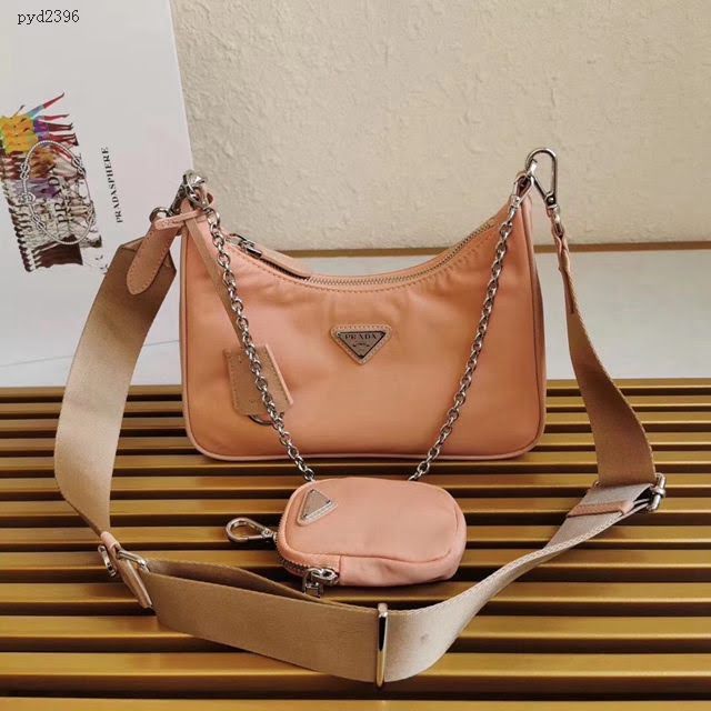 prada女包 普拉達2020新款nylon Hobo手拎包 時尚百搭 prada腋下包 1BH204 Prada單肩斜挎包  pyd2396