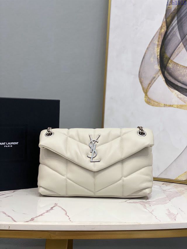 YSL爆款女士包包 聖羅蘭經典款LOULOU PUFFER絎縫漆皮小號郵差包 YSL肩背斜挎包 577476  jjh1133
