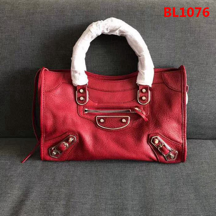 BALENCIAG巴黎世家 機車包 原版山羊皮包邊 銀色五金  可手提單肩斜跨  BL1076