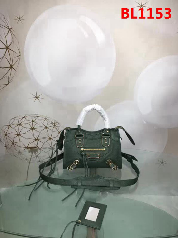 BALENCIAG巴黎世家 原版義大利進口山羊皮 小金釘 單肩斜挎包  BL1153