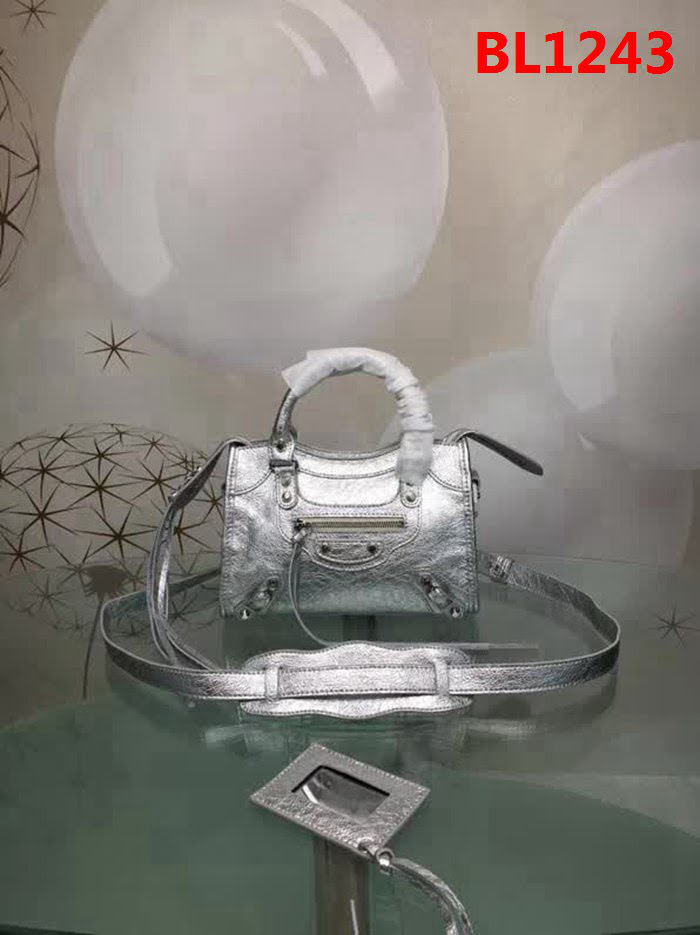 BALENCIAG巴黎世家 原版 義大利進口爆裂銀皮 新款 手提單肩斜挎包  BL1243
