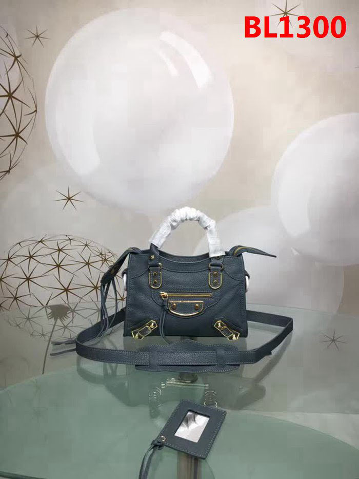 BALENCIAG巴黎世家 原版義大利進口山羊皮 小金釘 可單肩斜挎  BL1300