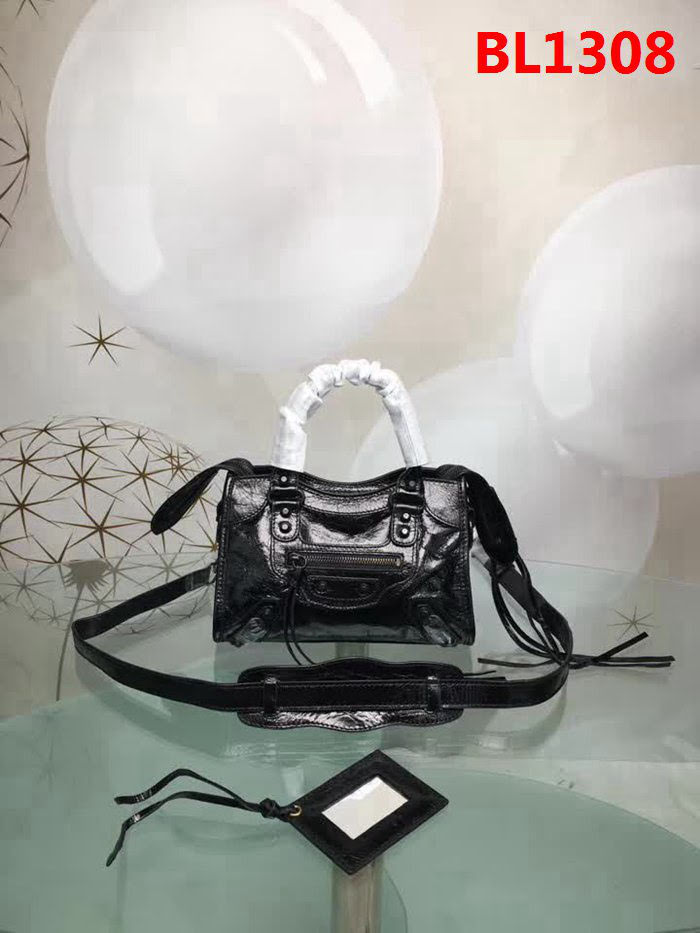 BALENCIAG巴黎世家 經典款 義大利進口原版油蠟頭層牛皮 古銅釘黑色 時尚百搭 手提肩背斜挎包  BL1308