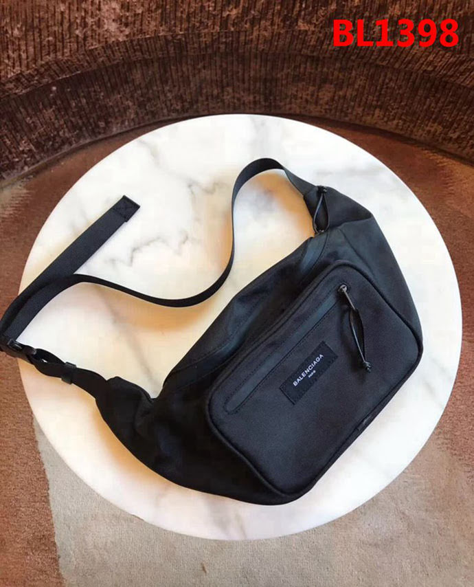 BALENCIAG巴黎世家 實用腰包款 防水面料  BL1398