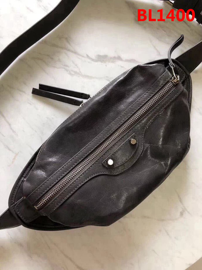 BALENCIAG巴黎世家 胸包 真皮  BL1400
