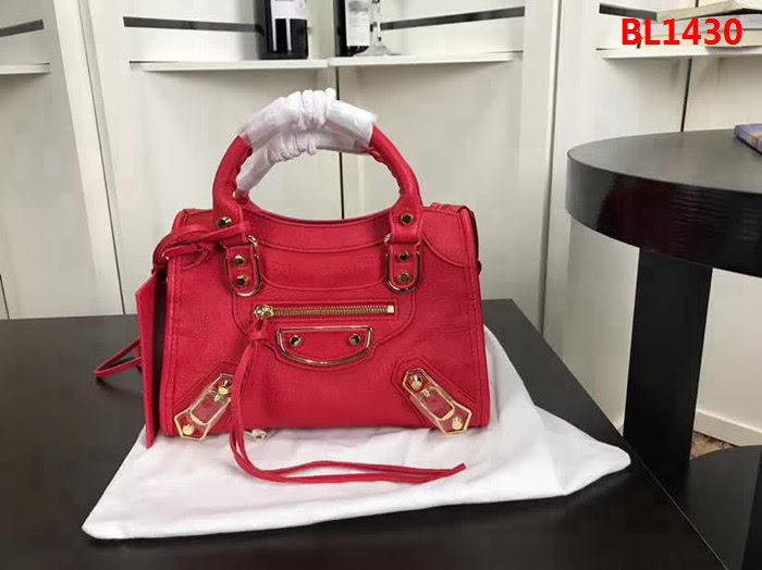 BALENCIAG巴黎世家 經典機車 原版山羊皮 包邊五金款 簡單時尚風格 手提肩背斜挎包  BL1430