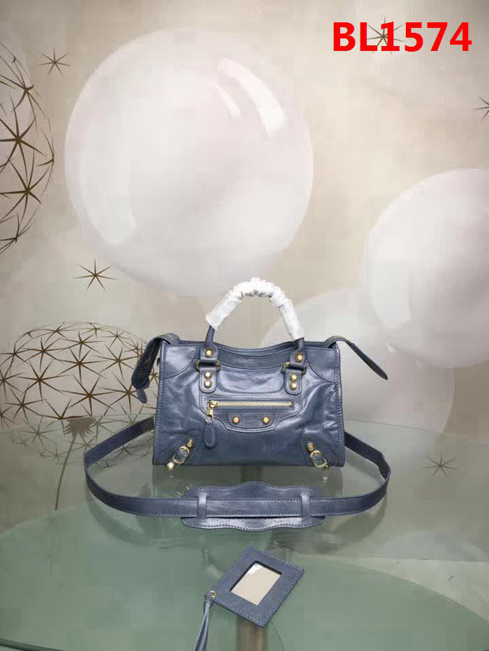BALENCIAG巴黎世家 義大利進口 原版油蠟頭層牛皮 香皮小銀釘 時尚百搭 手提肩背斜挎包  BL1574