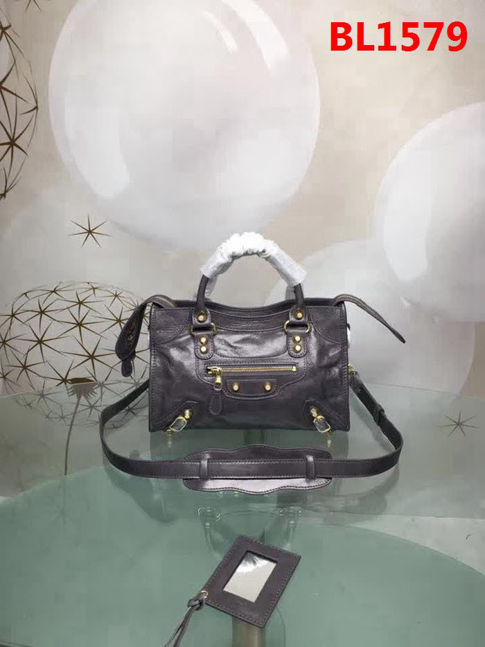 BALENCIAG巴黎世家 義大利進口 原版油蠟頭層牛皮 香皮小銀釘 時尚百搭 手提肩背斜挎包  BL1579