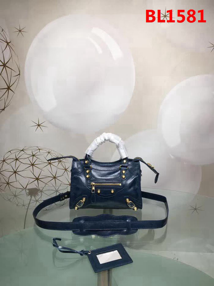BALENCIAG巴黎世家 義大利進口 原版油蠟頭層牛皮 香皮小銀釘 時尚百搭 手提肩背斜挎包  BL1581
