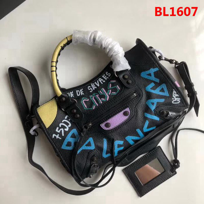 BALENCIAG巴黎世家 義大利進口頂級山羊皮 小金釘 深灰色 手提肩背斜挎包  BL1607