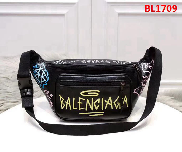 BALENCIAG巴黎世家 塗鴉胸包  BL1709