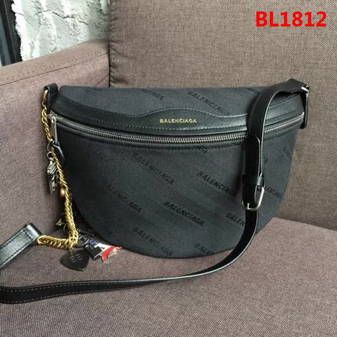 BALENCIAG巴黎世家 半月腰包 帆布材質 滿飾Balenciaga標識提花  BL1812