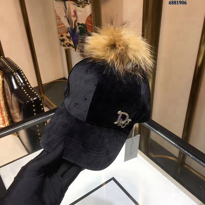 DIOR迪奧 火爆新款 羊絨搭配毛球鴨舌帽 6881906 LLWJ5656