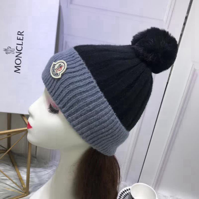 MONCIER蒙口 官網新品 羊毛配狐狸毛線球 針織帽 LLWJ7120
