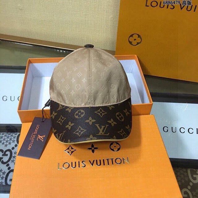 LV男士帽子 路易威登皮質帽檐鴨舌帽棒球帽  mm1040