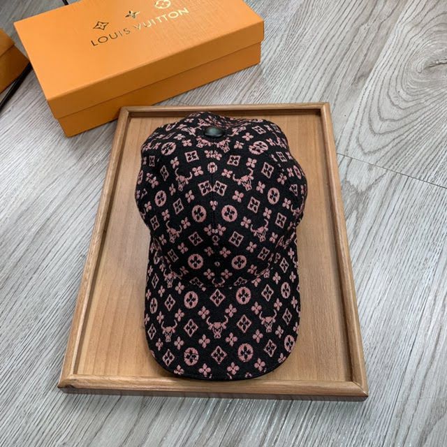 LV新品男士帽子 路易威登牛頭印花棒球帽鴨舌帽  mm1326