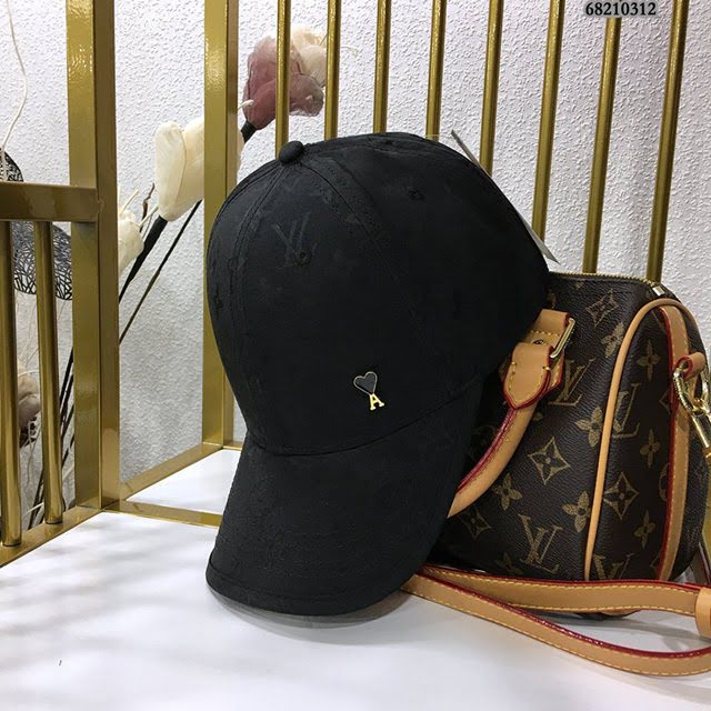 LV男女同款帽子 路易威登絲綿愛心經典印花鴨舌帽棒球帽  mm1397