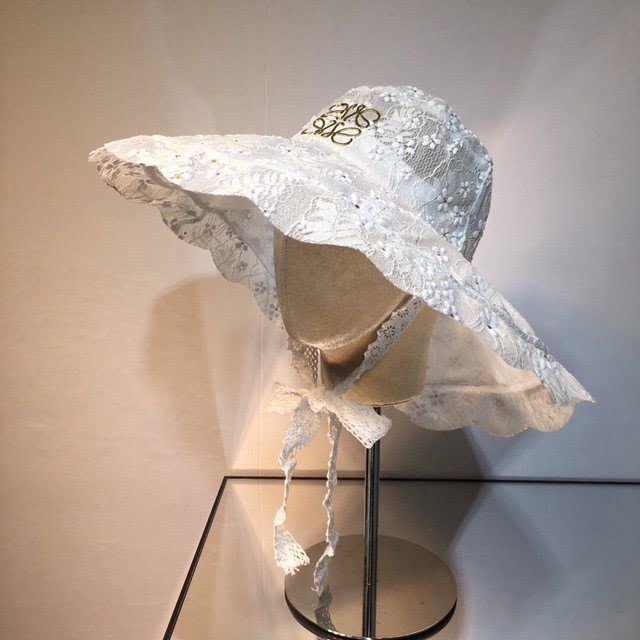 LOEWE新品女士帽子 羅意威小花帶繩蕾絲遮陽帽漁夫帽  mm1515