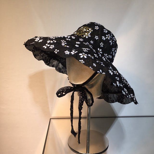 LOEWE新品女士帽子 羅意威小花帶繩蕾絲遮陽帽漁夫帽  mm1516