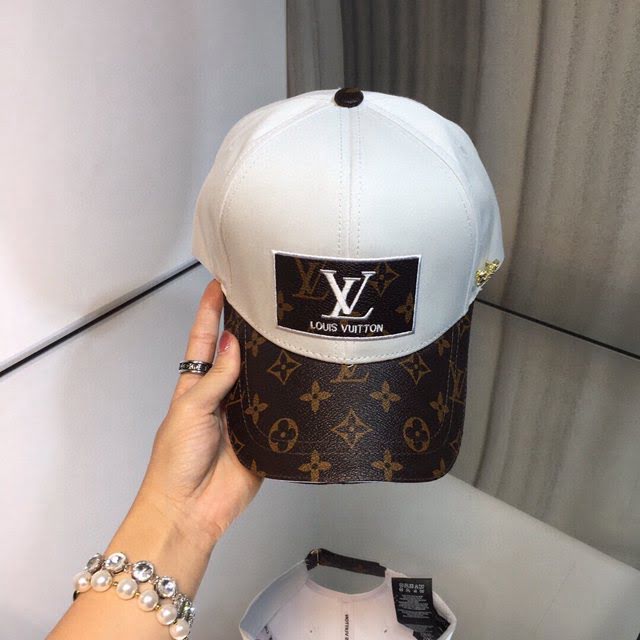 LV新品男士帽子 路易威登真皮壓花拼接鴨舌帽棒球帽  mm1524