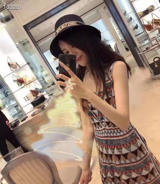Dior新品女士帽子 迪奧蜜蜂拼接平頂草帽遮陽帽  mm1538