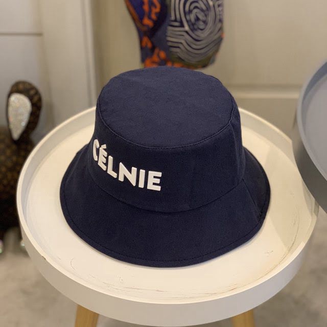 CELINE新品女士帽子 賽琳立體彩虹字母炫彩系列漁夫帽  mm1620