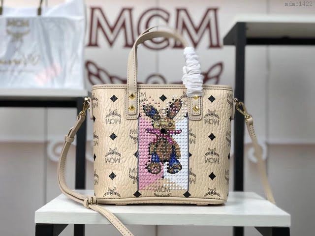 MCM女包 原單 6203兔子打釘 飾有可愛圖案 Anya購物袋 MCM女手提包 手拎包 MCM斜挎單肩包  mdmc1422