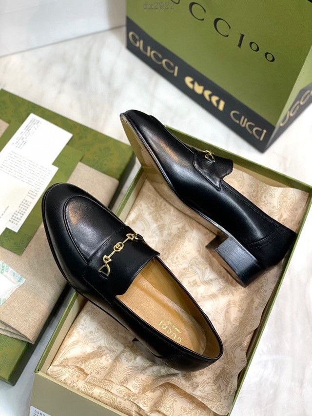 gucci專櫃爆新款代購版本胎小牛皮單皮鞋 古馳休閒女士平底鞋 dx2922