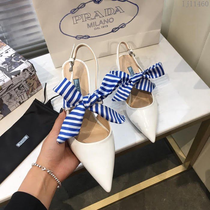 PRADA普拉達 2019早春新款 蝴蝶結絲帶 百搭款 高跟涼鞋 牛漆皮 女尖頭鞋 一鞋兩穿  ljl1460