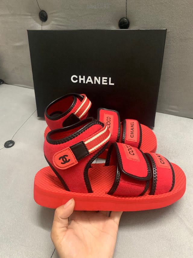 Chanel女鞋 香奈兒春夏新款字母logo涼鞋魔術貼涼鞋 Chanel沙灘鞋  naq1243