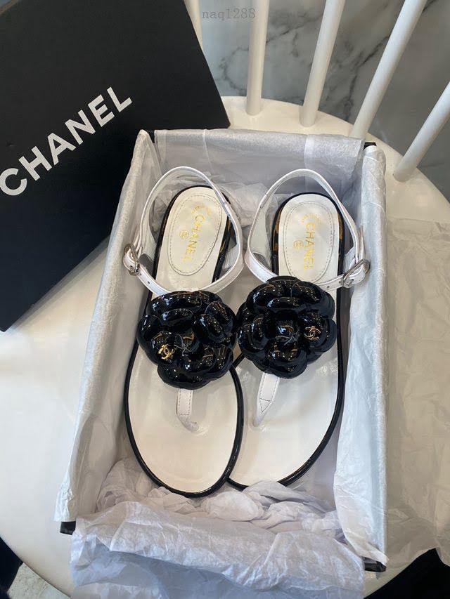 Chanel女鞋 香奈兒經典新款 真皮底 香奈兒羊皮山茶花涼鞋  naq1288